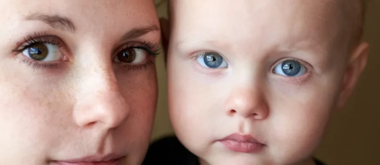 Kahverengi gözlü iki ebeveynin mavi gözlü bir çocuğu olabilir mi?
